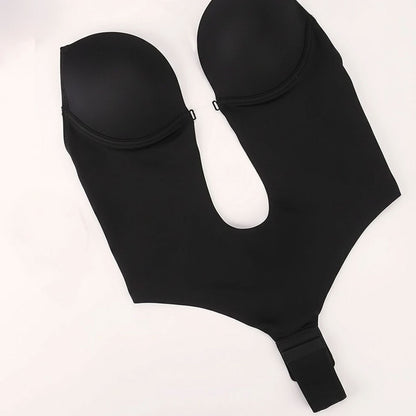 Melns Bezvīļu Bodijs ar Atvērtu Muguru un Dziļu Izgriezumu, uz balta fona
