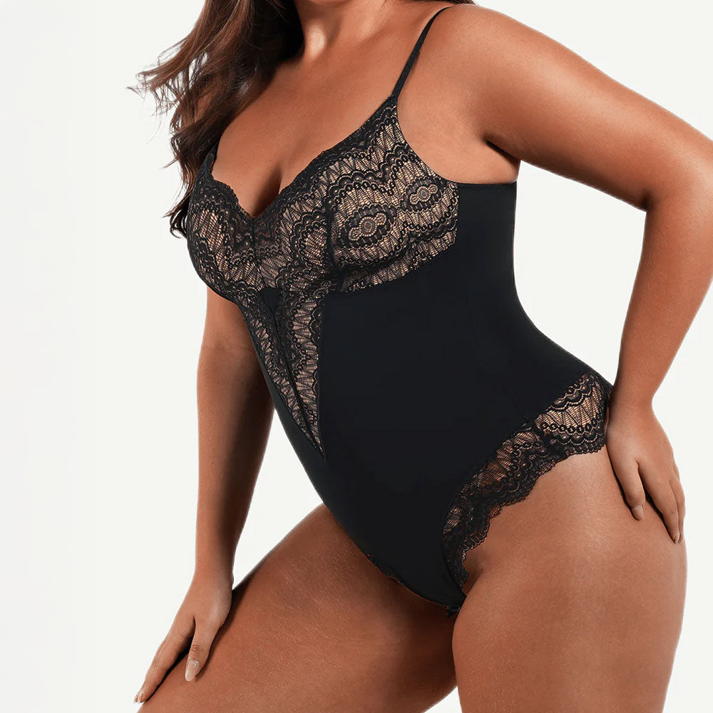 Elegants melns mežģīņu bodijs ar caurspīdīgām detaļām