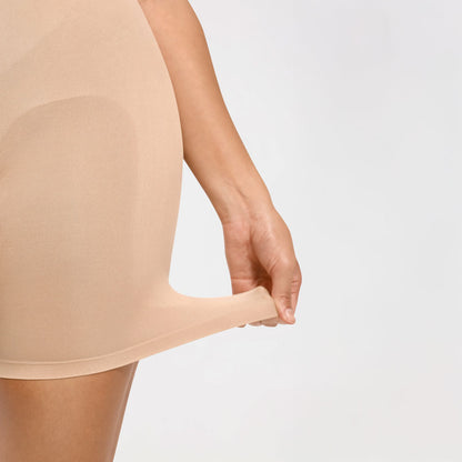 Pilna auguma shapewear bodijs ar vidusauguma piegriezumu – vēdera un augšstilbu izlīdzināšanai, staipīgs audums